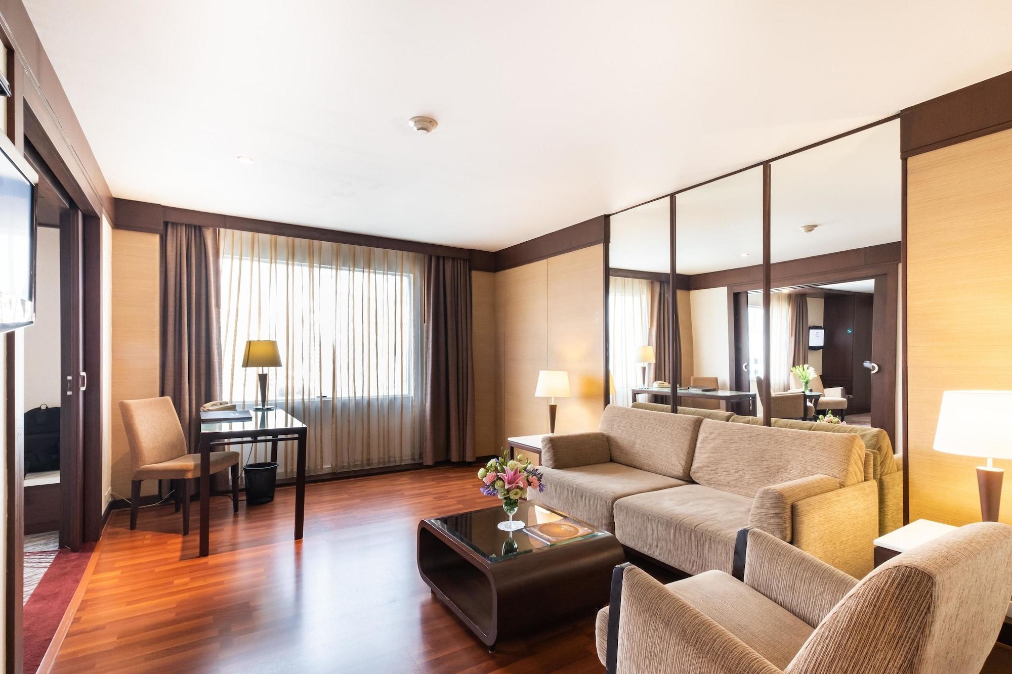 Zenith Sukhumvit Hotel Bangkok Buitenkant foto