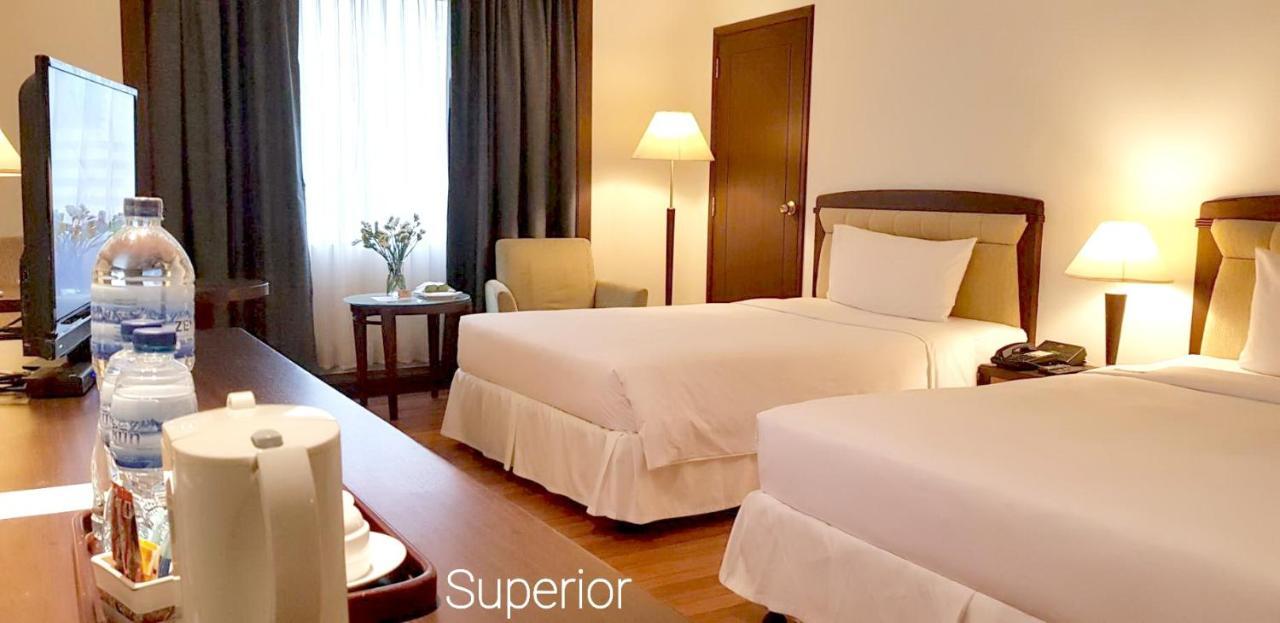Zenith Sukhumvit Hotel Bangkok Buitenkant foto