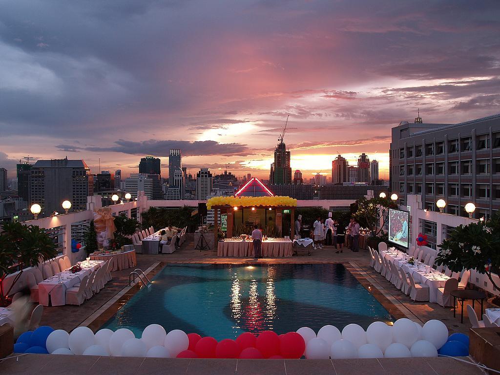 Zenith Sukhumvit Hotel Bangkok Buitenkant foto