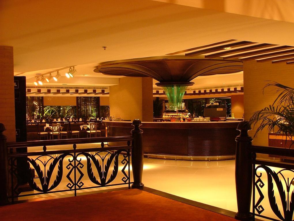 Zenith Sukhumvit Hotel Bangkok Buitenkant foto