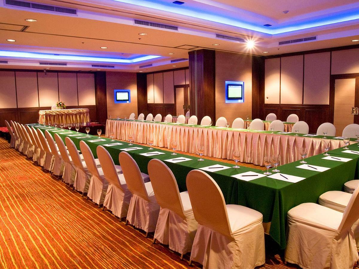Zenith Sukhumvit Hotel Bangkok Buitenkant foto