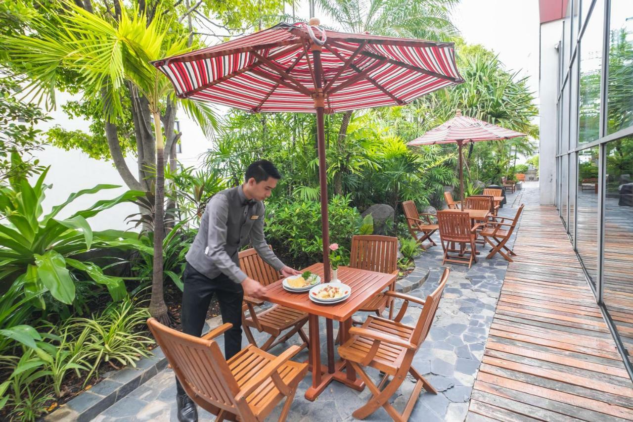 Zenith Sukhumvit Hotel Bangkok Buitenkant foto