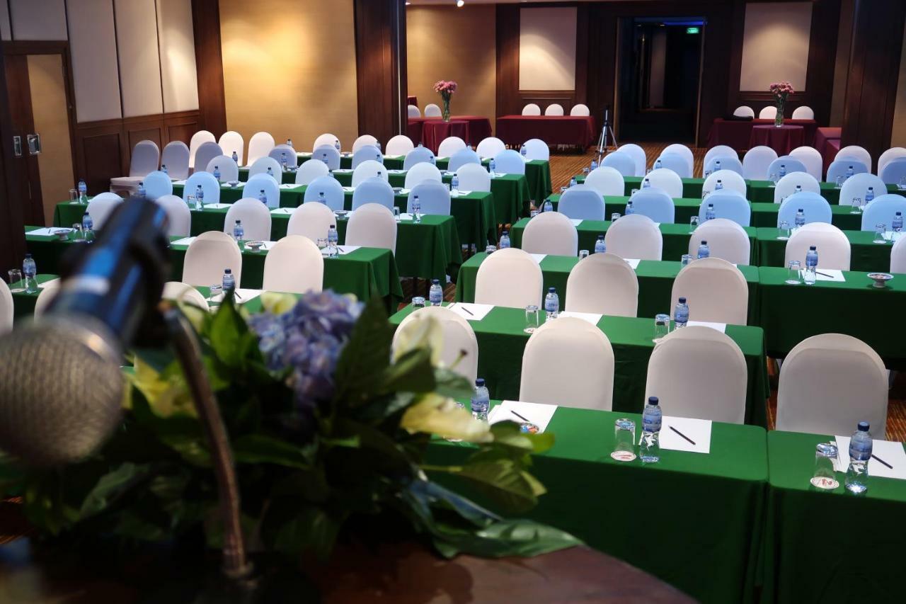 Zenith Sukhumvit Hotel Bangkok Buitenkant foto